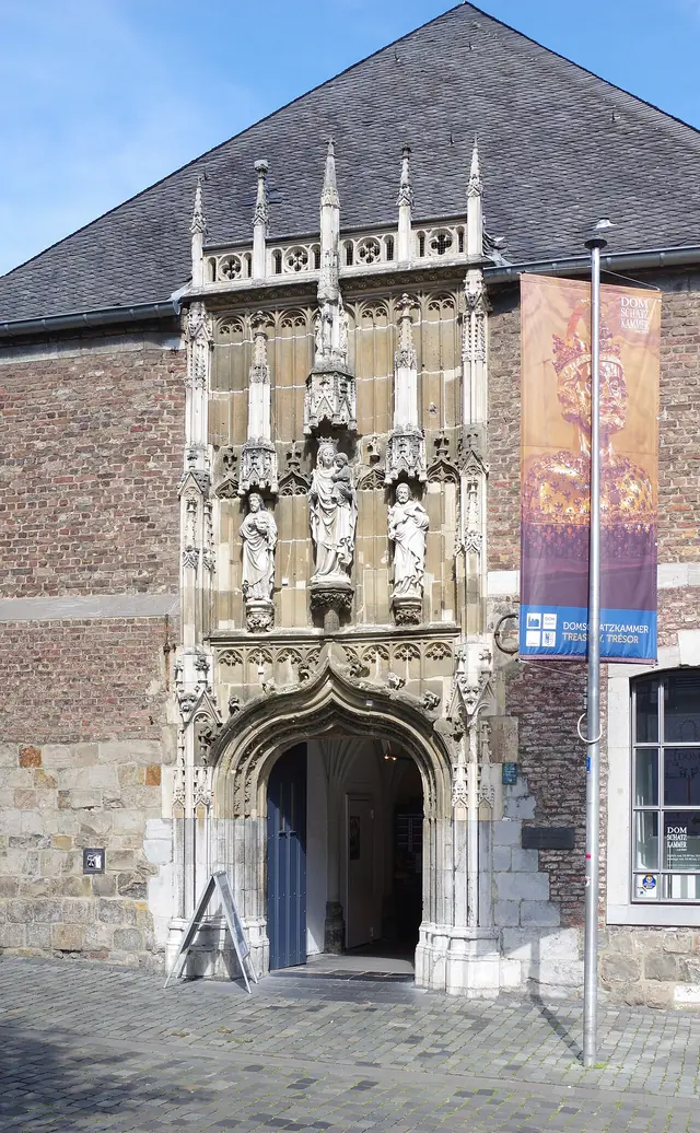 Domschatzkammer Aachen in Aquisgrana