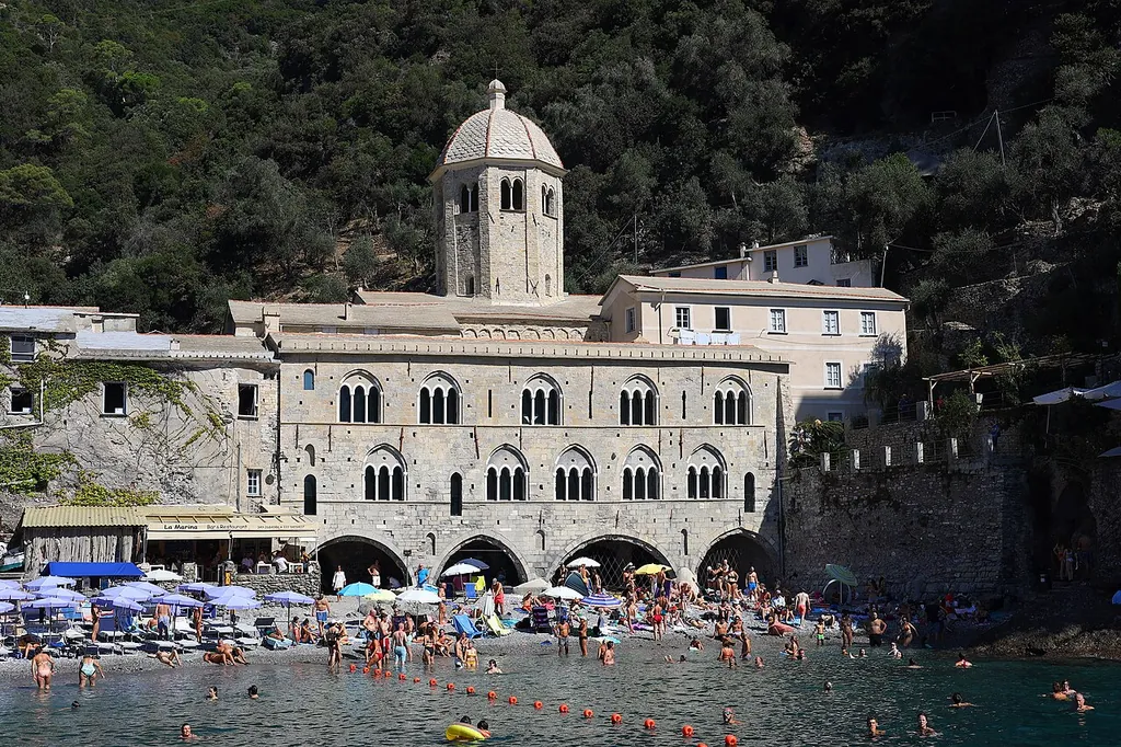 Abbazia di San Fruttuoso in Camogli – Photo 2 of 6