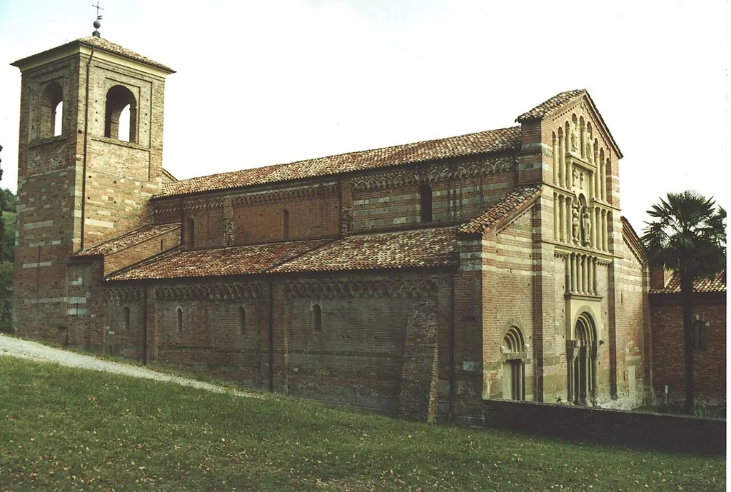 Abbazia di Vezzolano in Albugnano