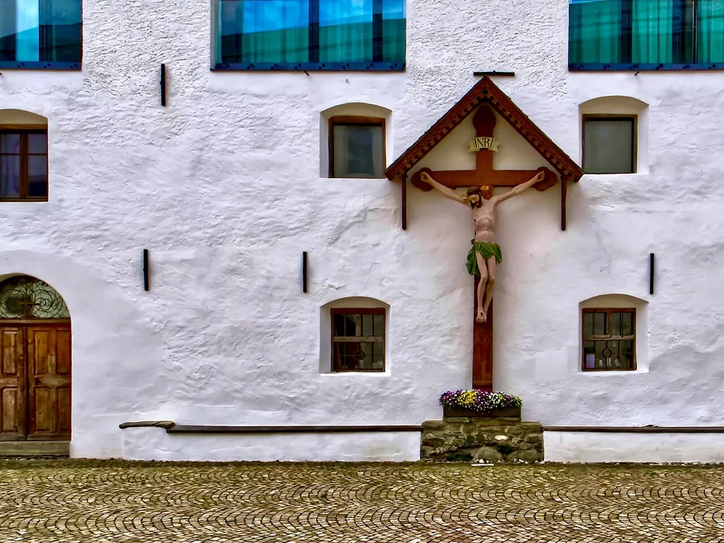 Benediktinerstift Marienberg in Malles Venosta – Photo 4 of 5
