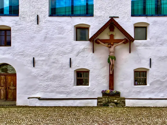 Benediktinerstift Marienberg in Malles Venosta – Photo 4 of 5