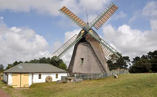 Amrumer Museum und Windmühle in Nebel – Photo 3 of 4