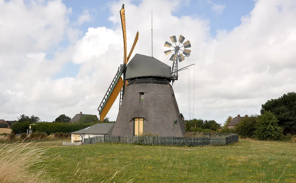 Amrumer Museum und Windmühle in Nebel