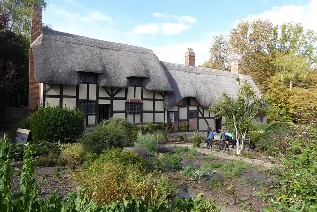 Wikimedia Commons Language Anne Hathaway's Cottage – Opening Hours, Tickets & Photos