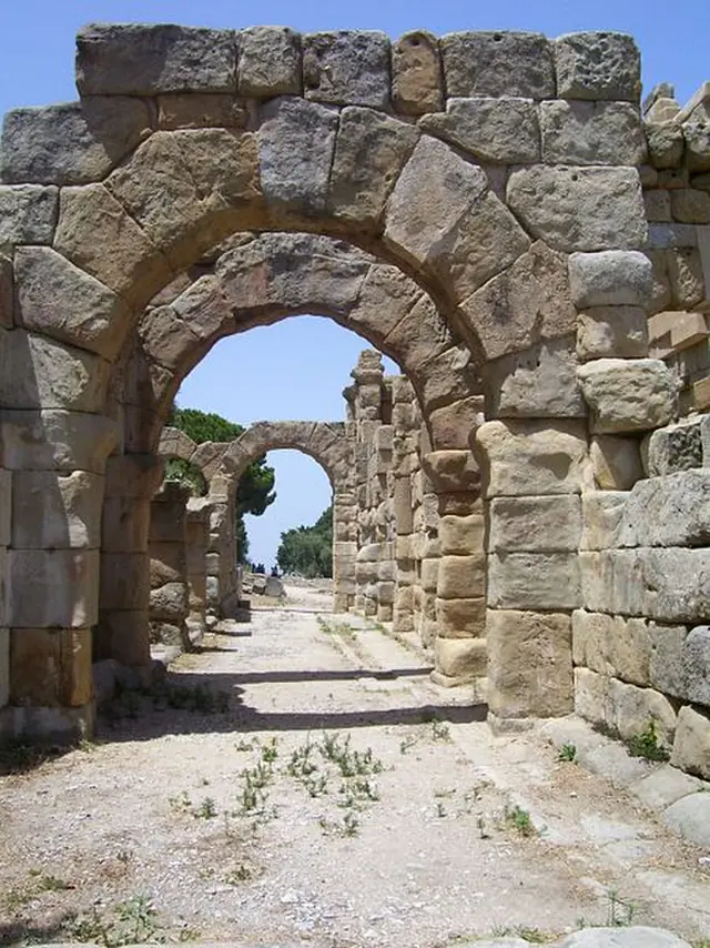 Area archeologica di Tindari in Patti