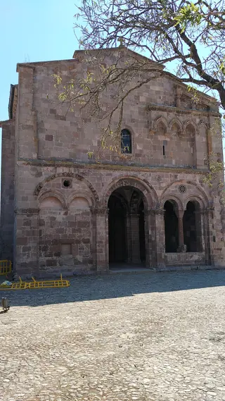 Basilica di Sant'Antioco di Bisarcio in Ozieri – Bild 3 von 4