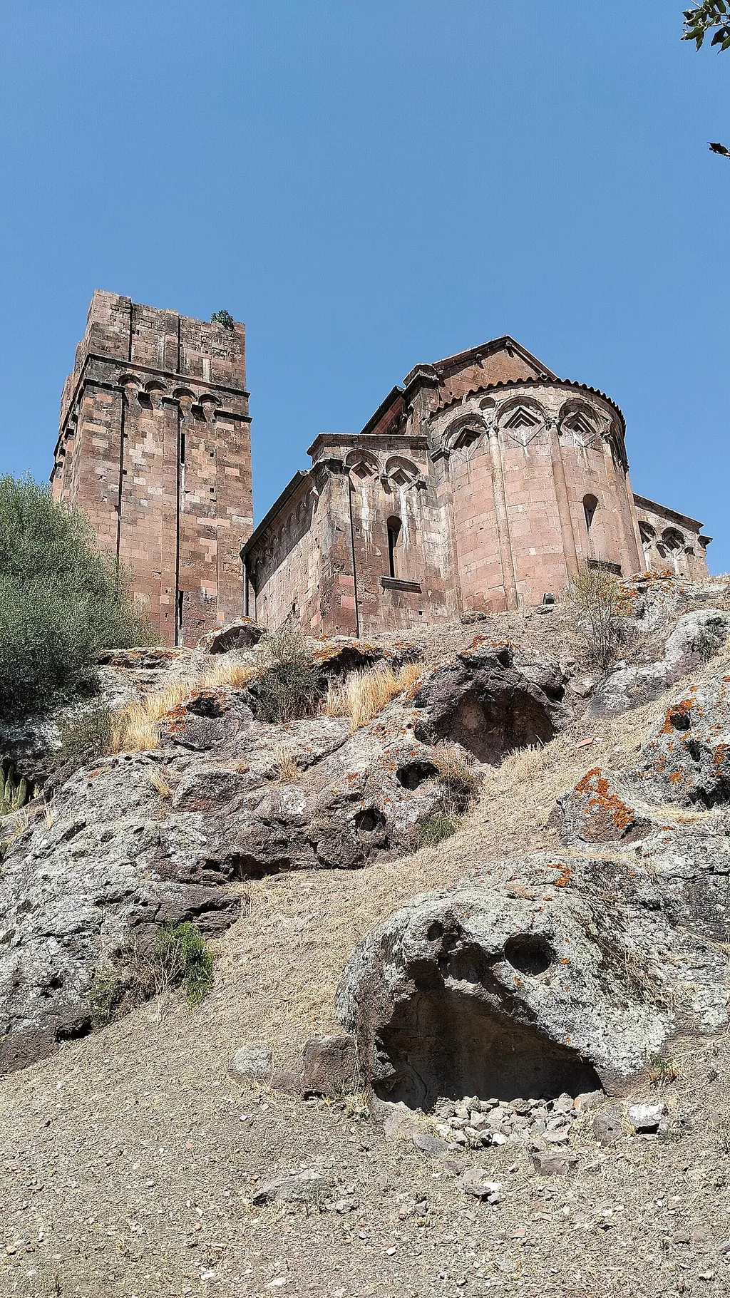 Basilica di Sant'Antioco di Bisarcio in Ozieri – Bild 4 von 4
