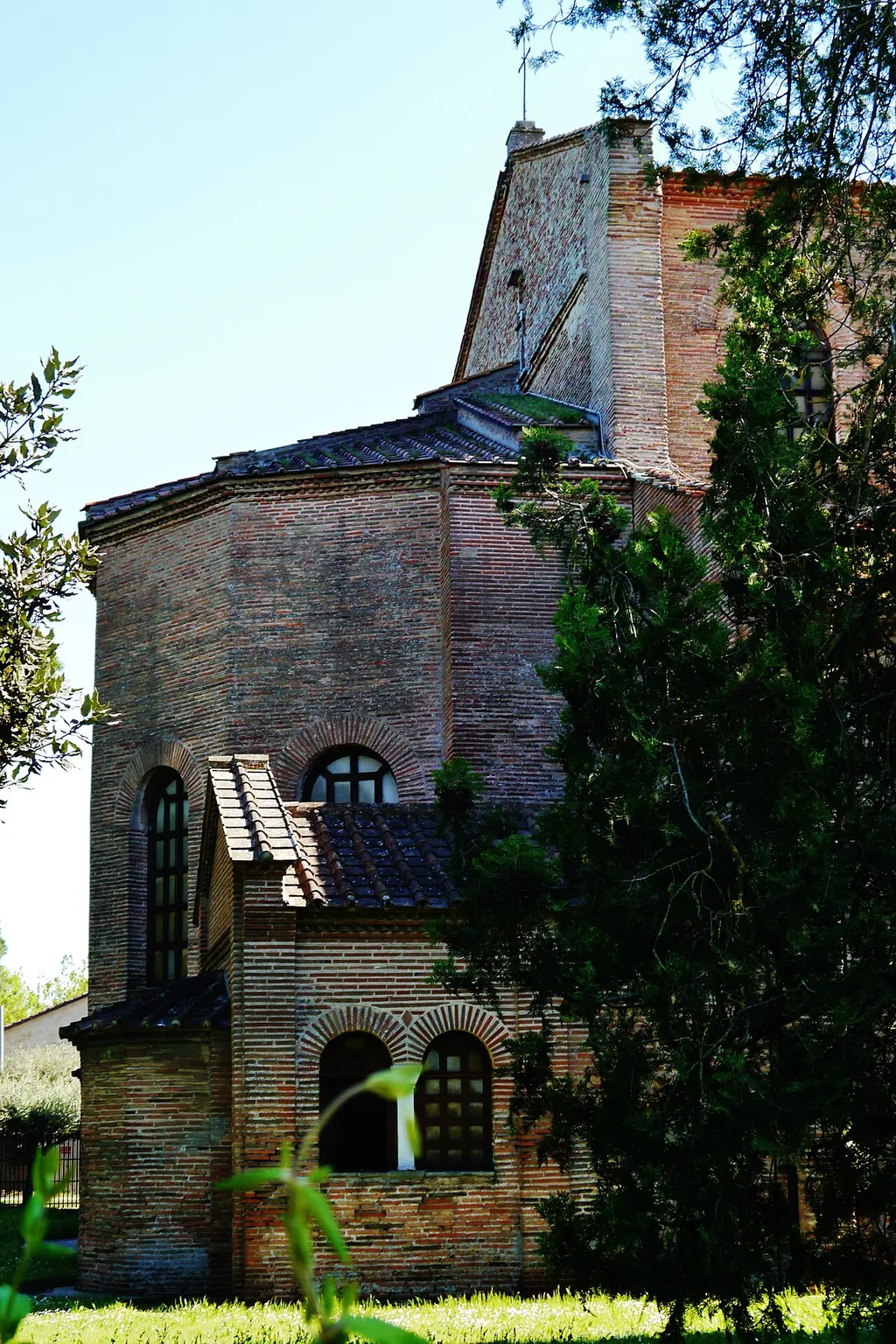 Basilica di Sant'Apollinare in Classe in Ravenna – Photo 3 of 7