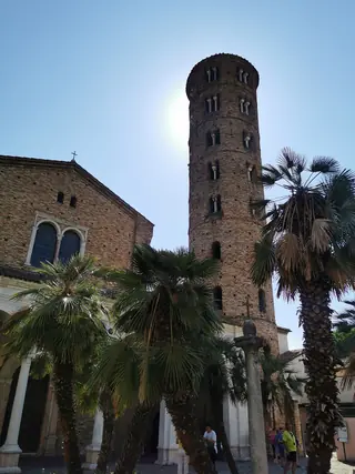 Basilica di Sant'Apollinare Nuovo in Ravenna – Photo 5 of 8