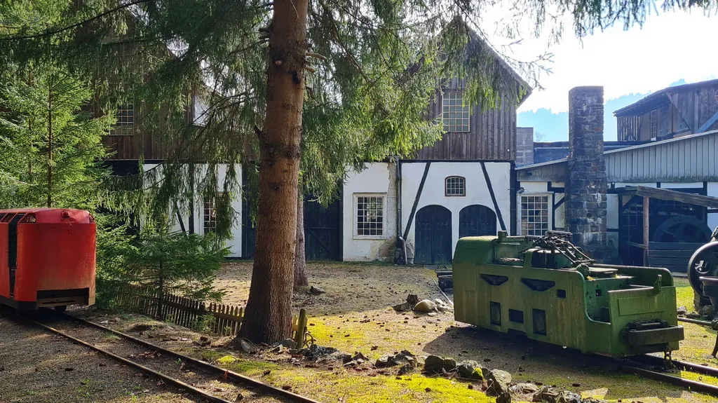 Bergbaumuseum - Historische Silbergrube Lautenthals Glück in Langelsheim – Foto 3 van 5