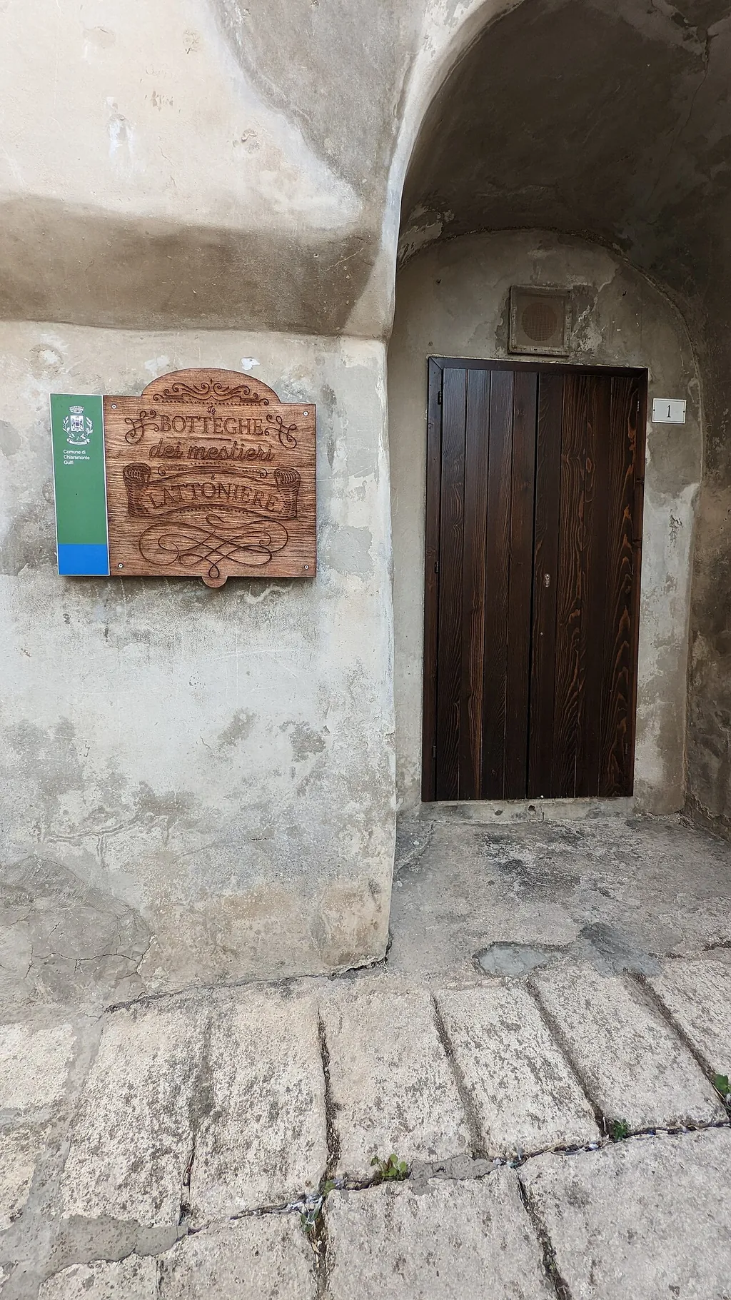 Bottega del lattoniere in Chiaramonte Gulfi