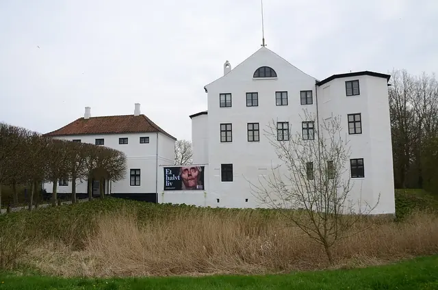 Kunstmuseet Brundlund Slot in Aabenraa