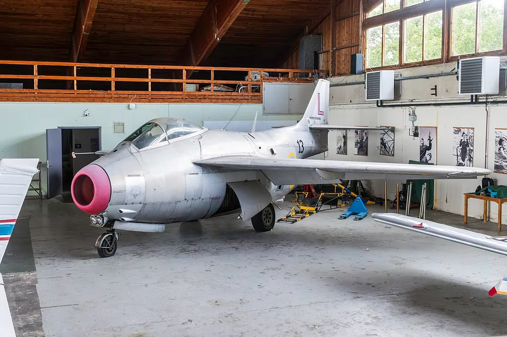 Bunge flygmuseum in Fårösund – Bild 3 von 5
