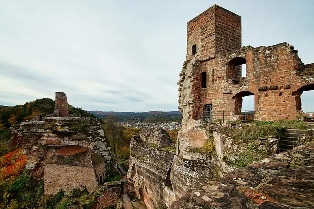 Burgenmuseum auf Burg Altdahn in Dahn