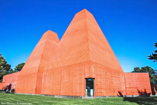 Casa das Histórias Paula Rego in Cascais – Bild 2 von 6