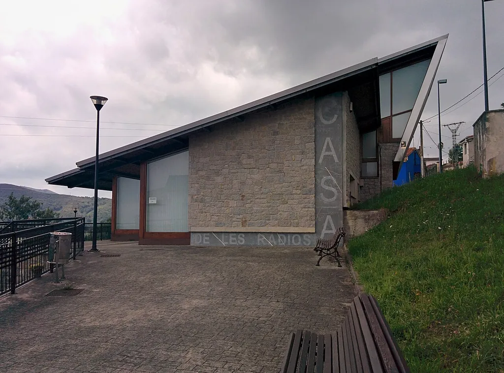 Casa de les Radios in Bimenes