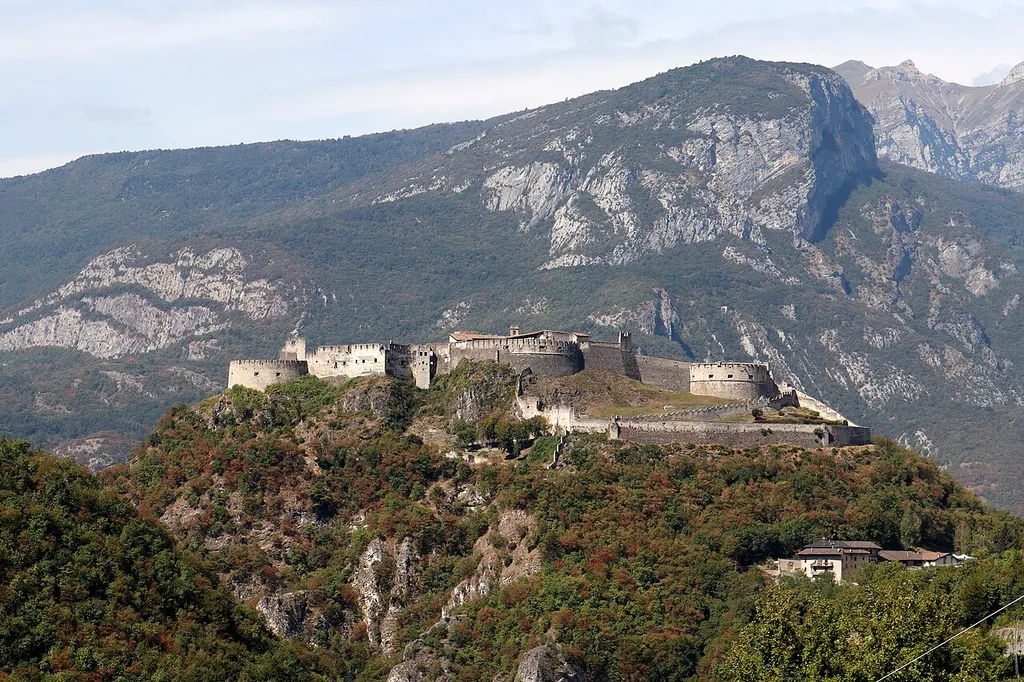 Castel Beseno in Besenello – Photo 2 of 6