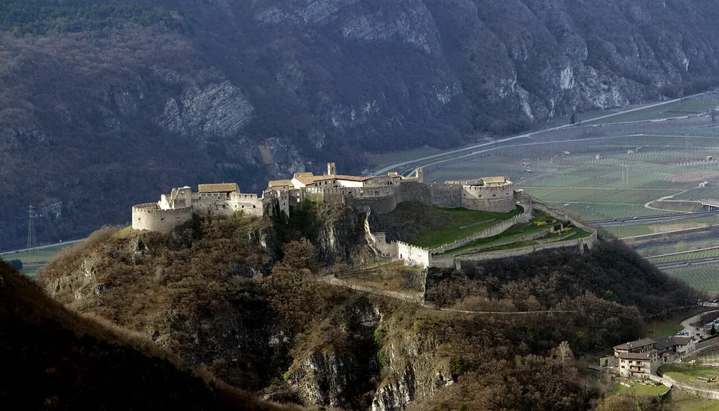 Castel Beseno in Besenello