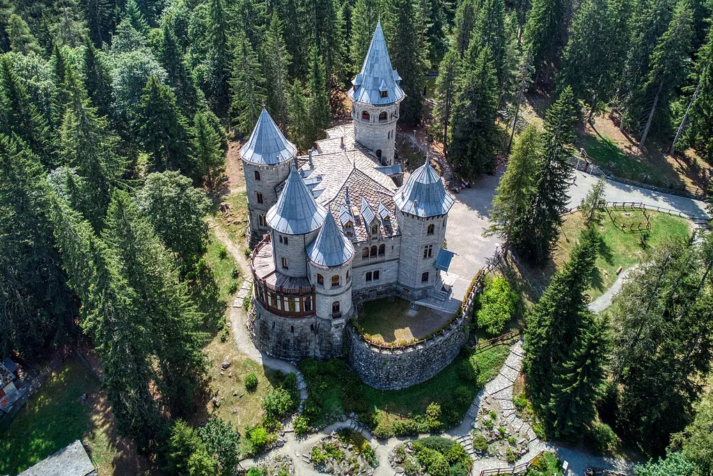 Castel Savoia in Gressoney-Saint-Jean