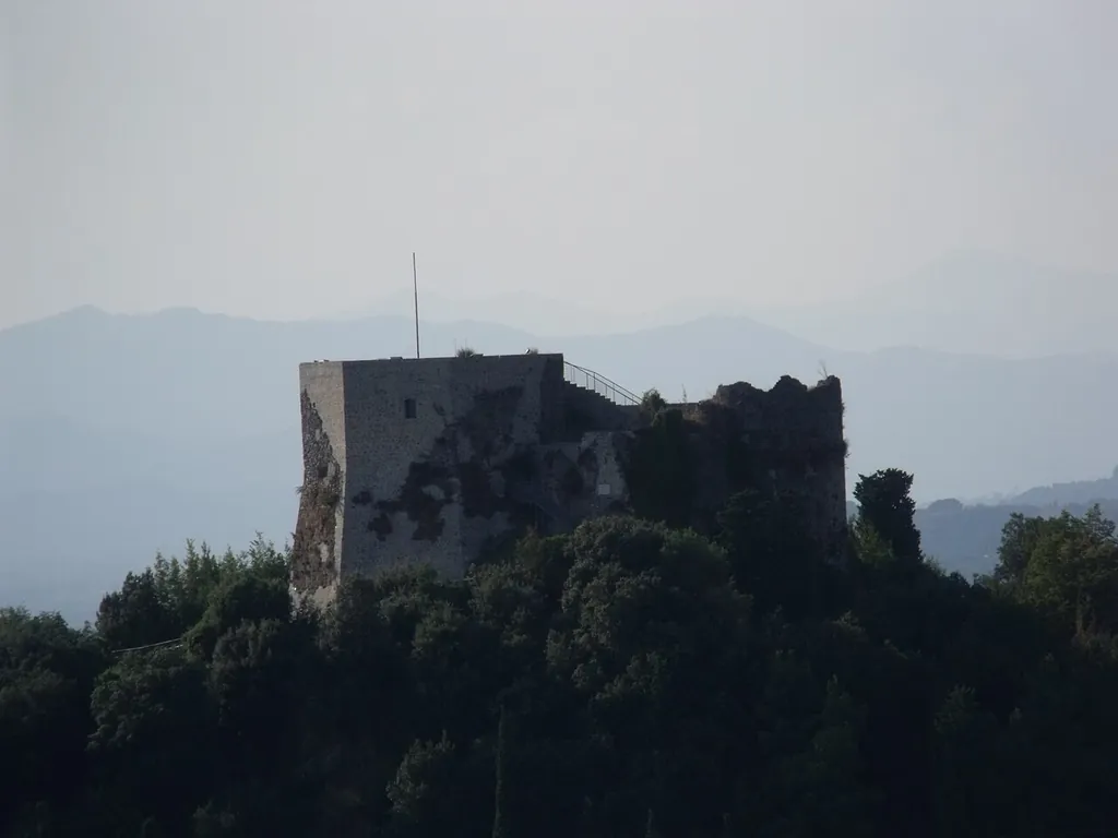 Castello Aghinolfi in Montignoso