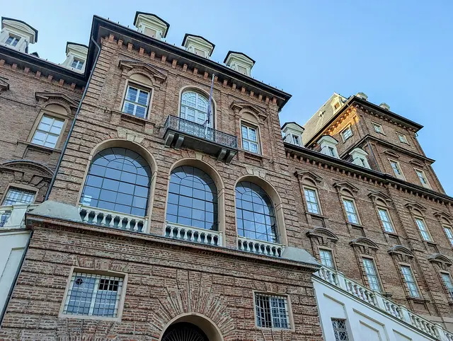Castello del Valentino in Turin – Photo 4 of 8