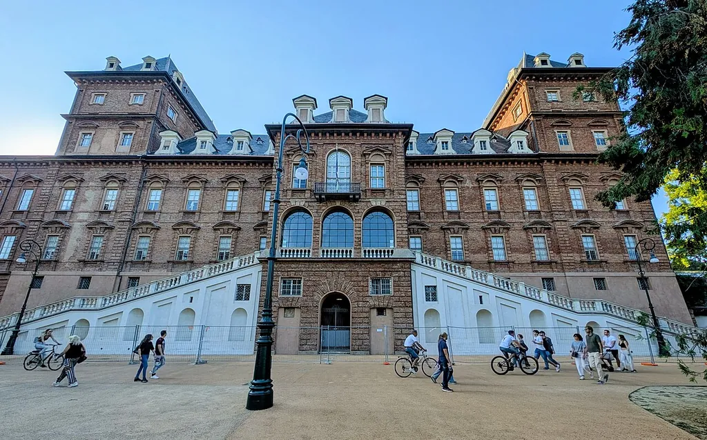 Castello del Valentino in Turin – Photo 6 of 8