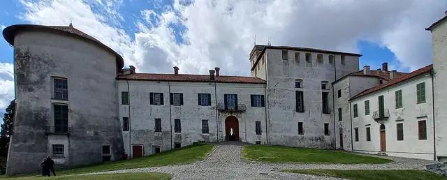 Castello e Parco di Masino in Caravino