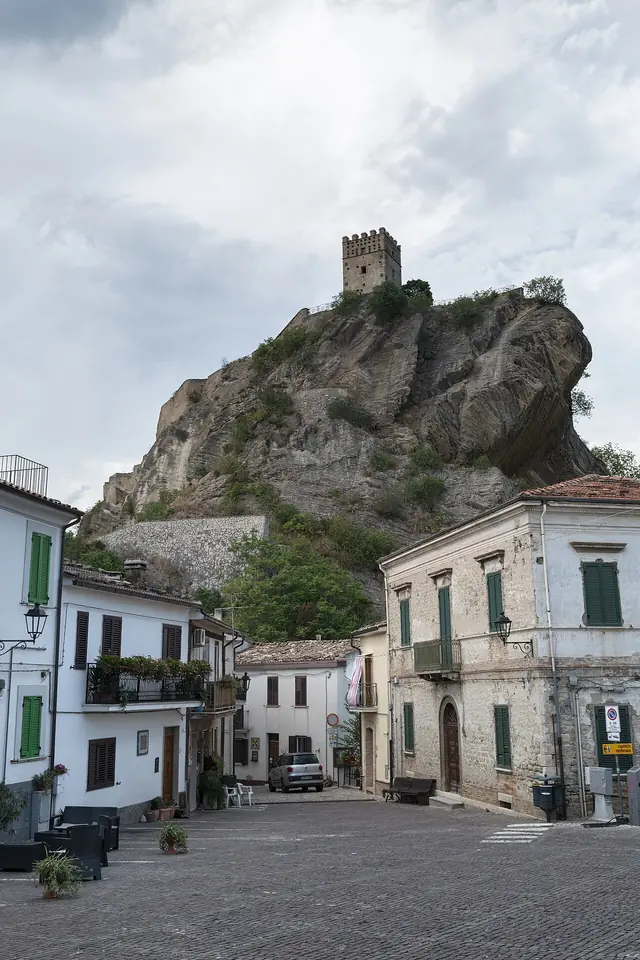Castello di Roccascalegna – Photo 3 of 8