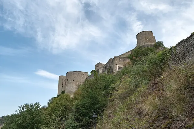 Castello di Roccascalegna – Photo 4 of 8