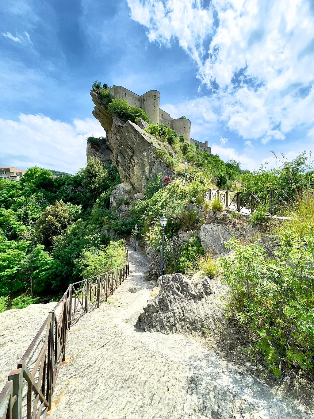 Castello di Roccascalegna – Photo 6 of 8