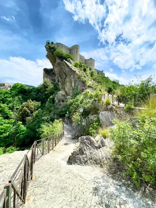 Castello di Roccascalegna – Photo 6 of 8