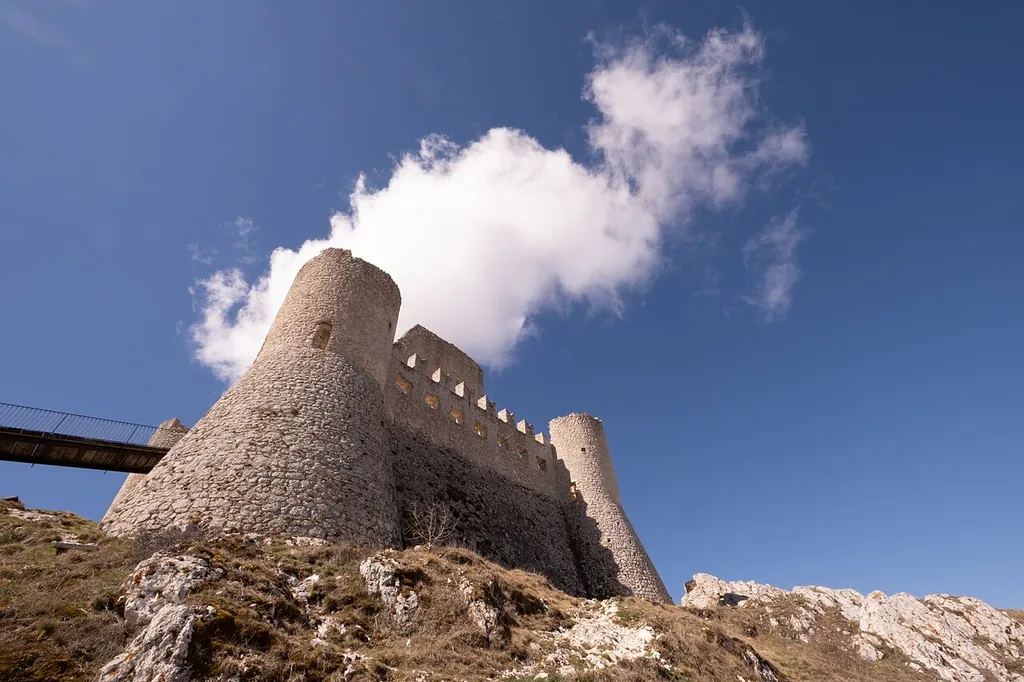 Castello di Roccascalegna – Photo 8 of 8