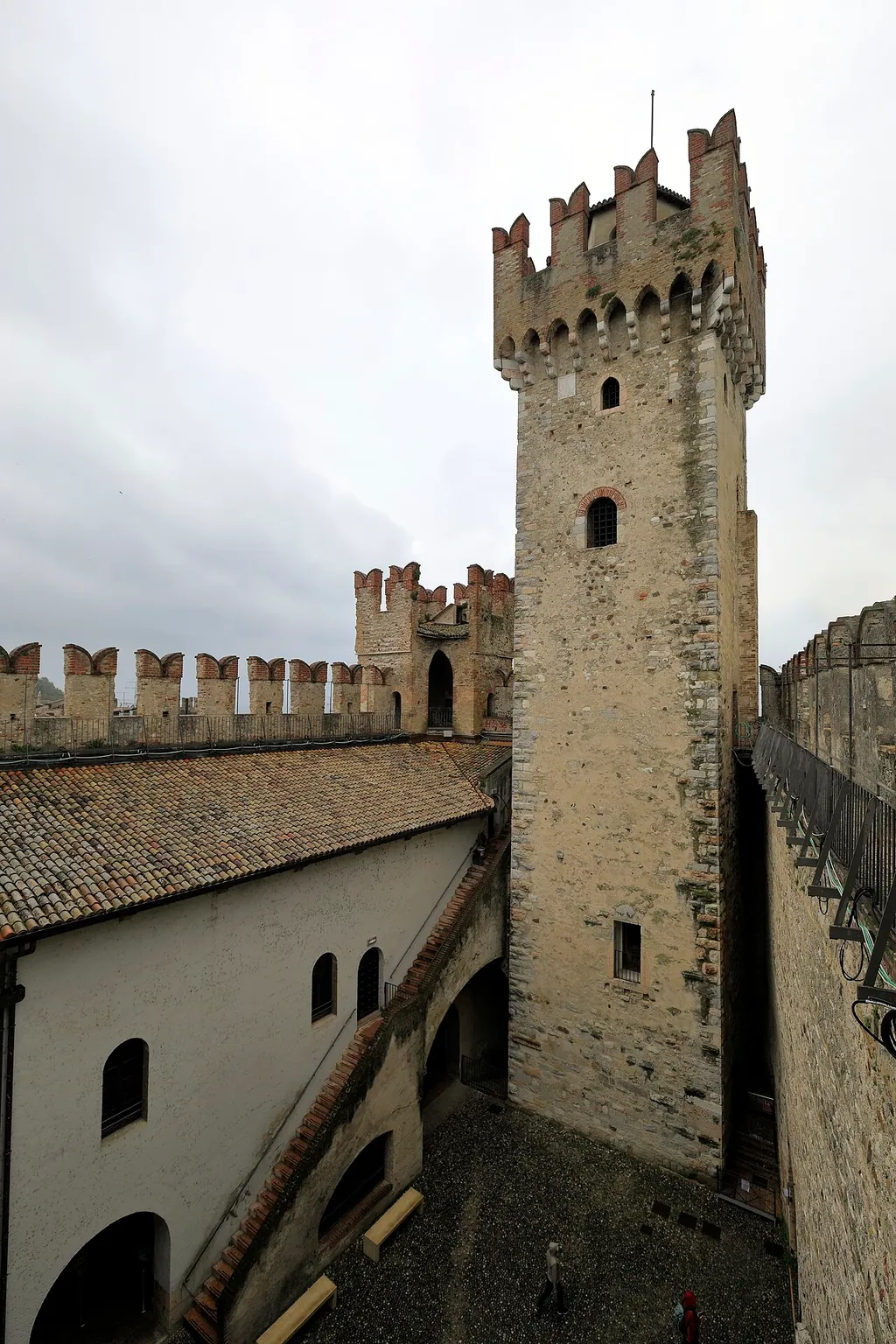 Castello scaligero di Sirmione – Photo 2 of 4