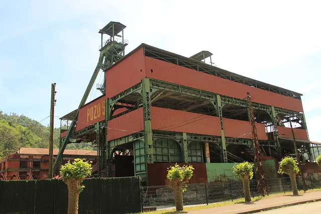 Centro de Experiencias y Memoria de la Minería in San Martín del Rey Aurelio