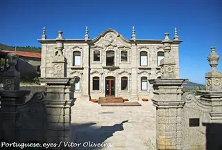 Centro de Interpretação das Rotas da Transumância / Palácio do Picadeiro in Fundão