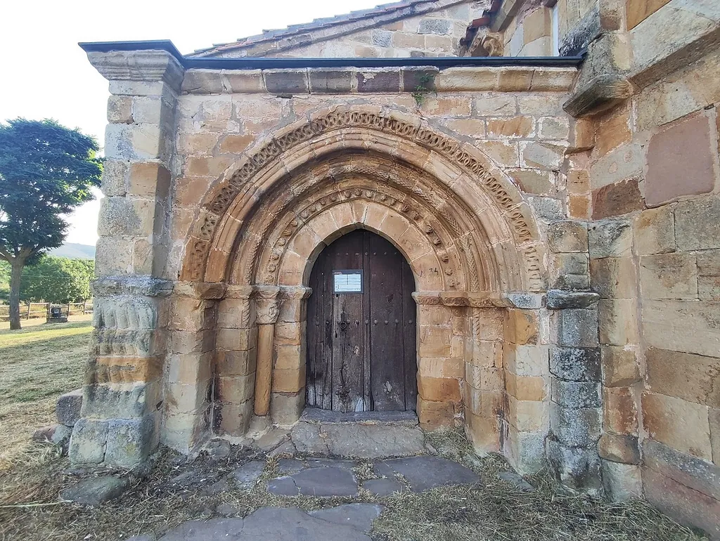Centro de Interpretación del Románico en Cantabria in Hermandad de Campoo de Suso – Bild 2 von 4
