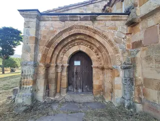 Centro de Interpretación del Románico en Cantabria in Hermandad de Campoo de Suso – Bild 2 von 4