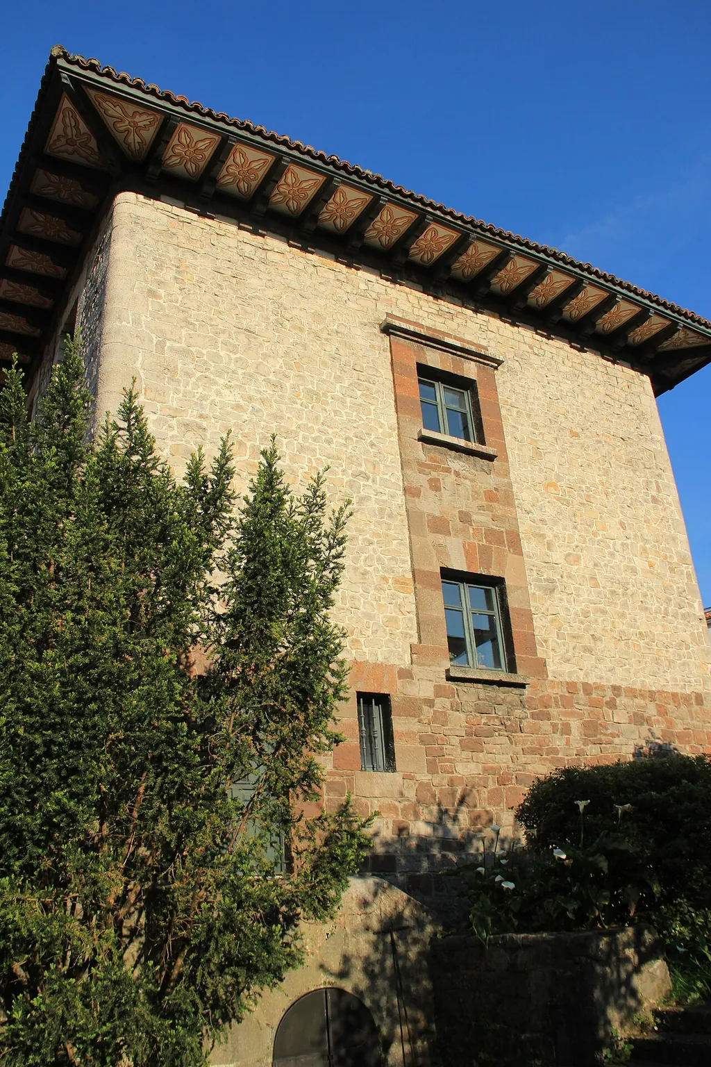 Centro de Recepción de Visitantes 'Casa Dago' in Cangas de Onís – Photo 4 of 5