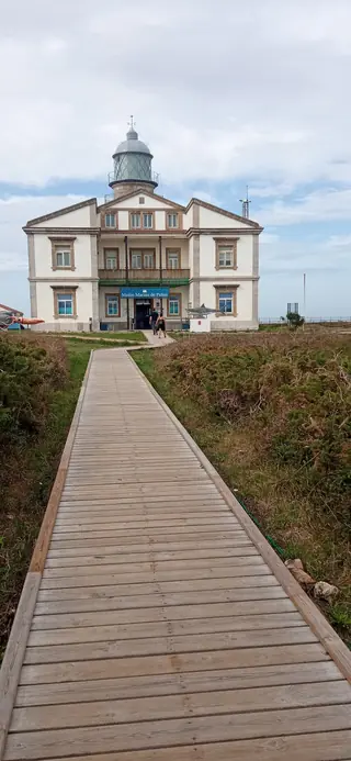 Centro de Recepción de Visitantes e Interpretación del Medio Marino de Peñas in Gozón – Bild 2 von 2