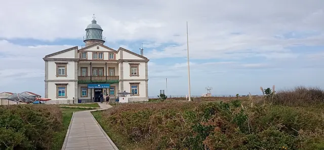 Centro de Recepción de Visitantes e Interpretación del Medio Marino de Peñas in Gozón