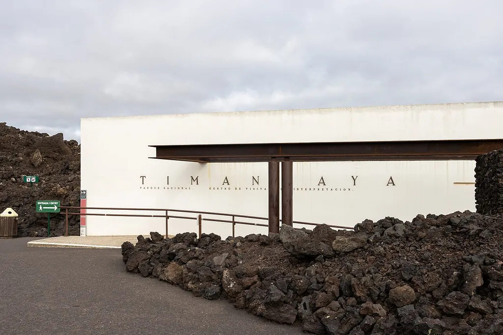 Centro de Visitantes e Interpretación de Mancha Blanca in Tinajo