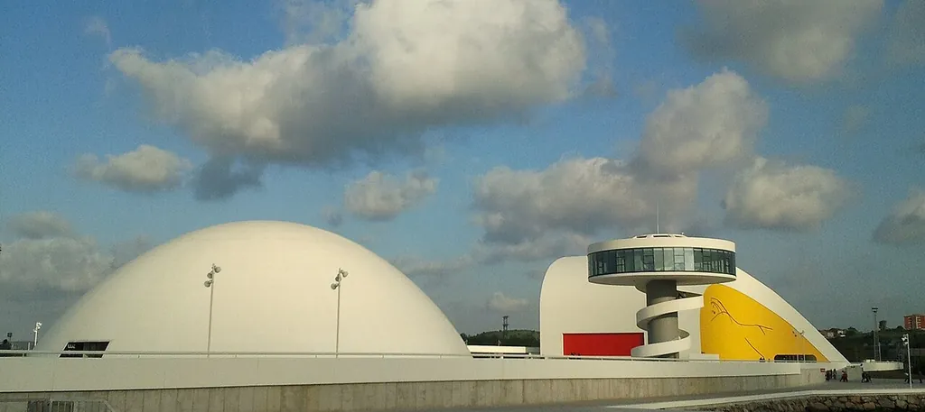 Centro Niemeyer in Avilés