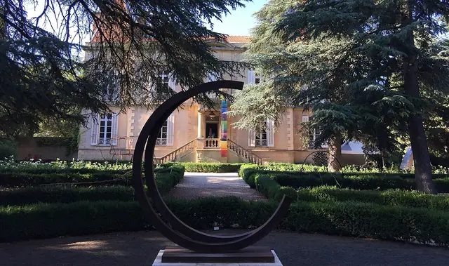 Château de Bosc in Domazan