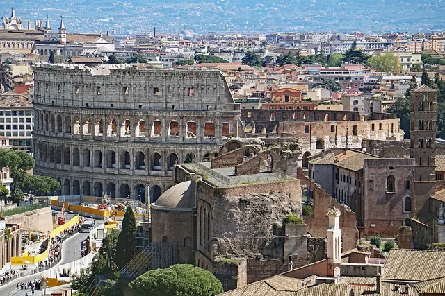 Colosseo in Rome – Photo 4 of 9