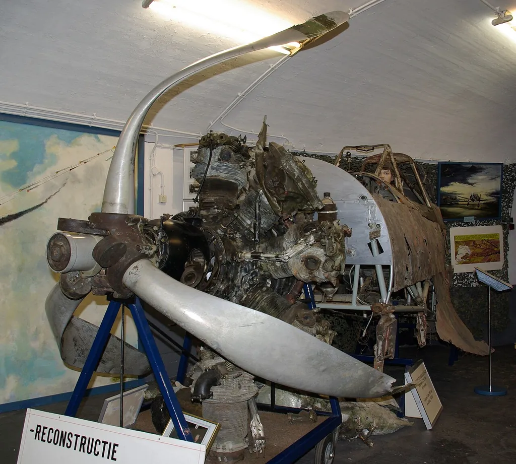 CRASH Luchtoorlog- en Verzetsmuseum '40-'45 in Aalsmeerderbrug