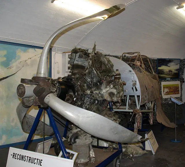 CRASH Luchtoorlog- en Verzetsmuseum '40-'45 in Aalsmeerderbrug
