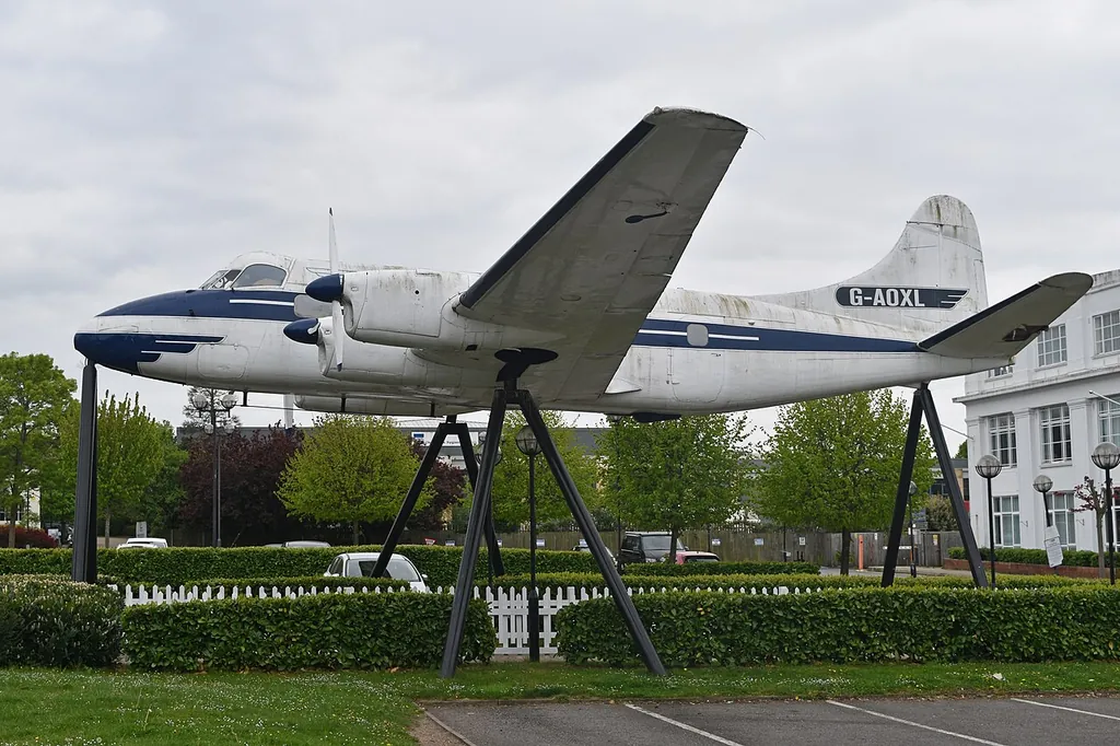 Historic Croydon Airport Visitor Centre in London – Photo 2 of 5