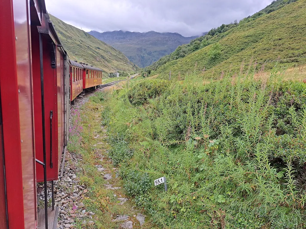 Dampfbahn Furka-Bergstrecke in Oberwald – Photo 8 sur 9