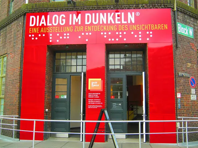 Dialog im Dunkeln in Hamburgo