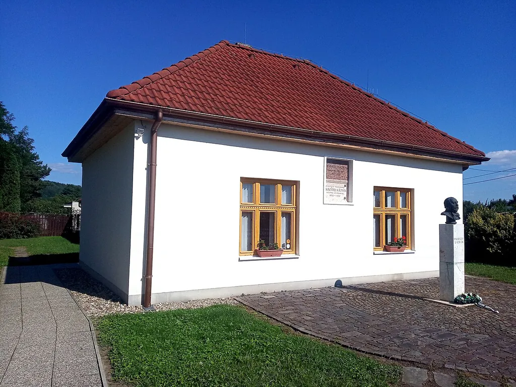 Pamätný dom Kálmána Mikszátha in Sklabiná